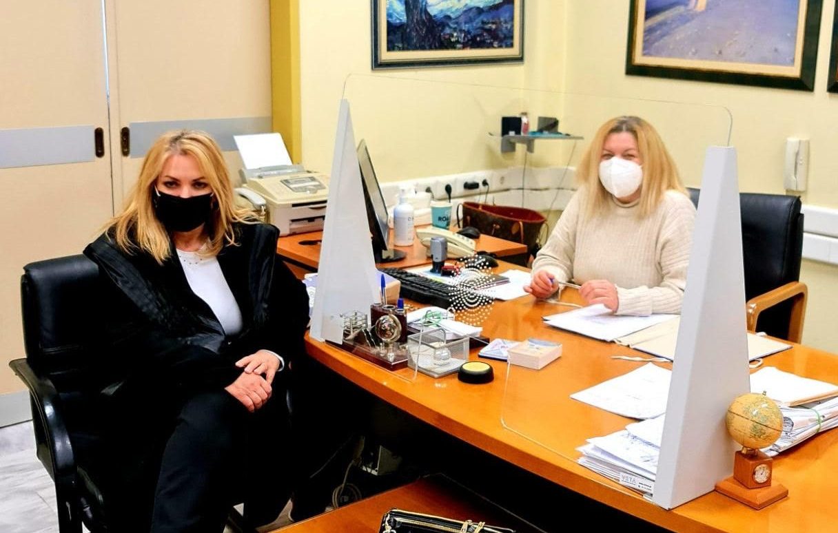 Επίσκεψη της Άννας Μάνη-Παπαδημητρίου στο Υποκατάστημα του e-ΕΦΚΑ Πιερίας