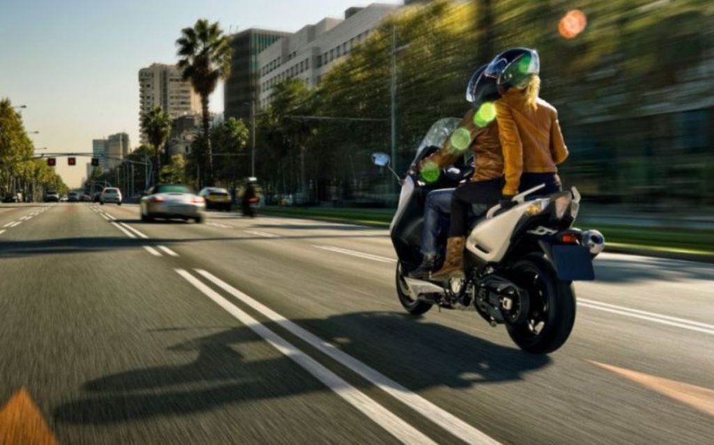 ΚΟΚ – Φέρνει αλλαγές στη διήθηση & πρόστιμα στη μη χρήση κράνους