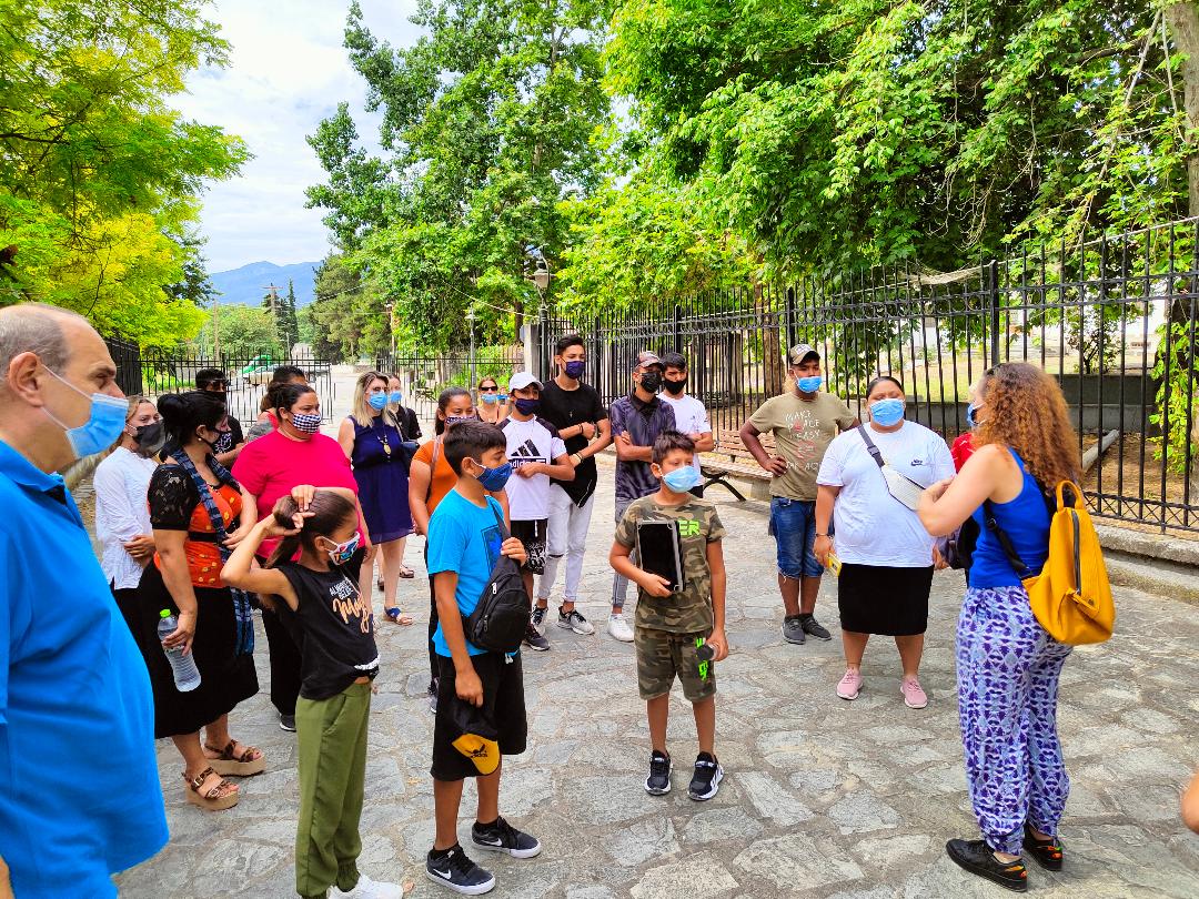Εκπαιδευτική περιήγηση των μαθητών Ρομά στο αρχαιολογικό πάρκο του Δίου