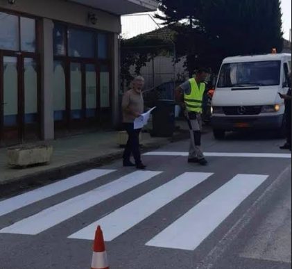Π.Ε. Πιερίας: Εργασίες διαγράμμισης διαβάσεων πεζών