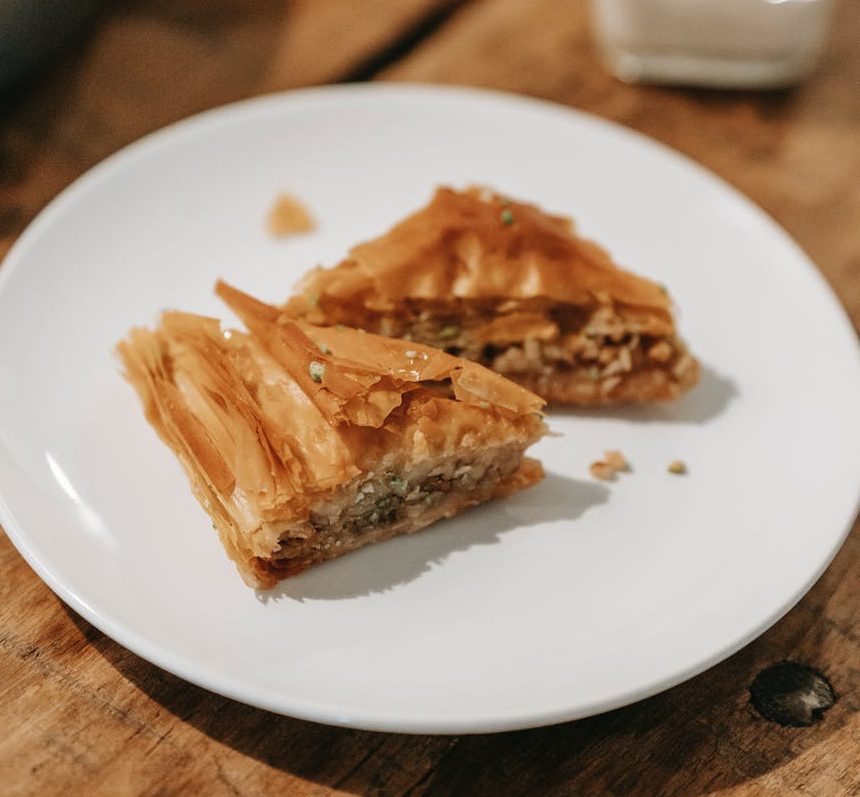 Μπακλαβάς με πορτοκάλι, καρύδια και τζίντζερ