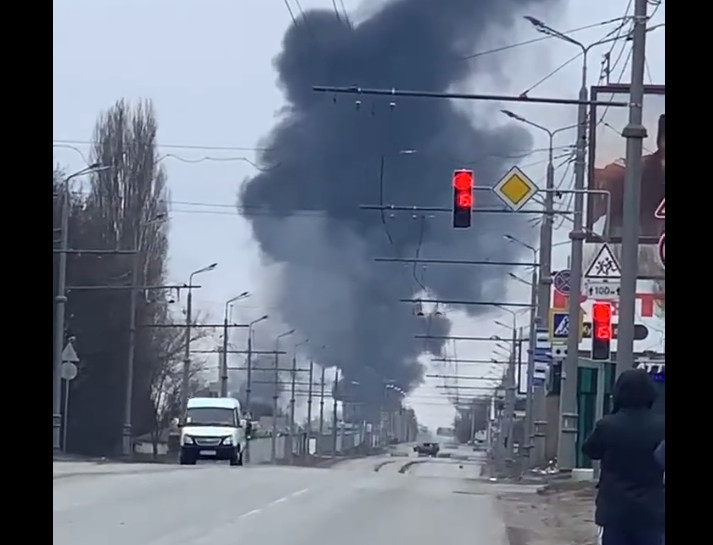 Ουκρανία: Νέος βομβαρδισμός στο Χάρκοβο – Πληροφορίες για δεκάδες νεκρούς