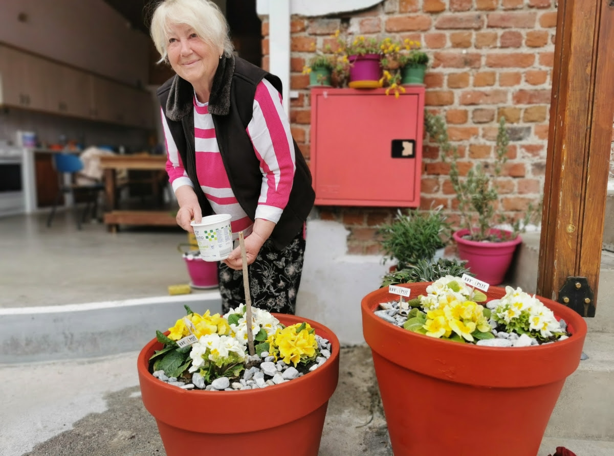 Μας κάνουν το τραπέζι! Ουκρανοί πρόσφυγες στην Κατερίνη μαγειρεύουν παραδοσιακό μπορς!