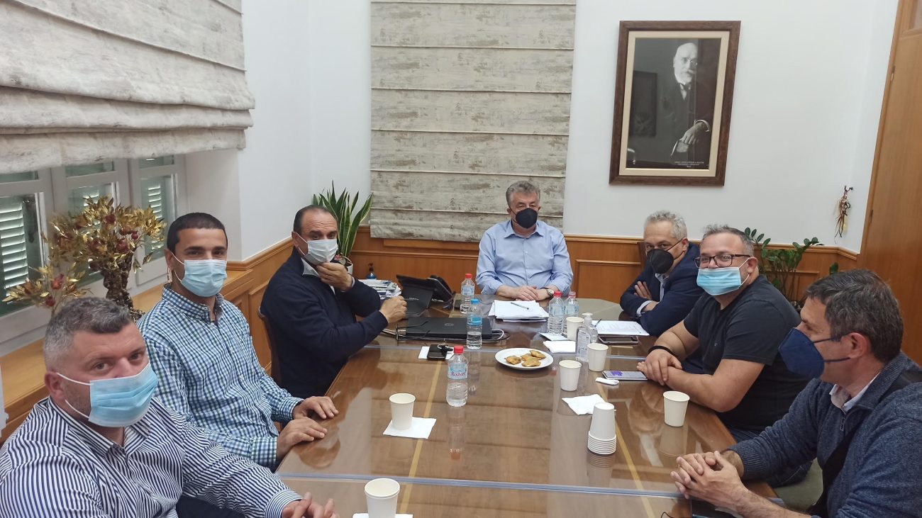 Συνάντηση Περιφερειάρχη Κρήτης με τον Πρόεδρο της Ε.Ι.Ε.Τ. και εκδότες εβδομαδιαίων εφημερίδων