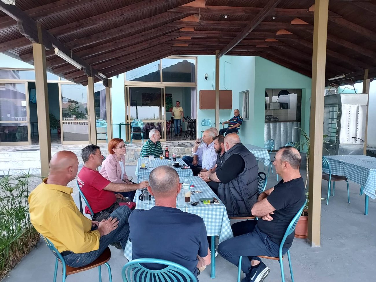 Συνάντηση της βουλεύτριας Ε. Σκούφα με ομάδα καστανοπαραγωγών στην Σκοτίνα