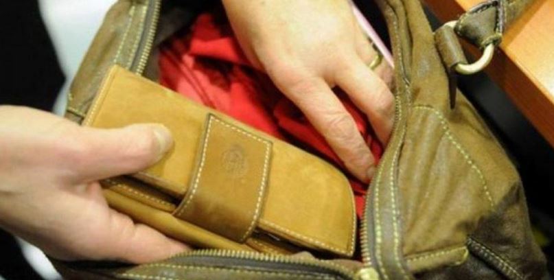 Πιερία: Έκλεψε από ηλικιωμένη 550 ευρώ