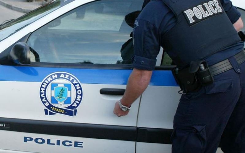 Πιερία: Συνελήφθησαν δύο αλλοδαποί για μετακίνηση παράνομων αλλοδαπών – Μετέφεραν και δύο ανήλικες