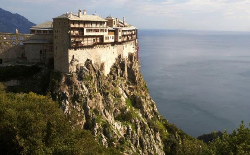 Ο βασιλιάς Κάρολος incognito στο Άγιο Όρος