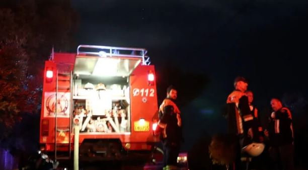 Λιτόχωρο: Αστυνομικοί έσωσαν ηλικιωμένη από φωτιά στο σπίτι της