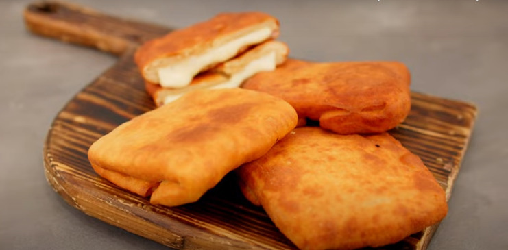 Αλμυρό donut με ζαμπόν και τυρί