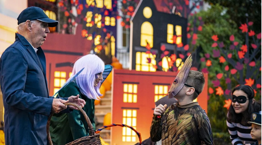 Τζο και Τζιλ Μπάιντεν μεταμφιέστηκαν για το πρώτο Halloween στον Λευκό Οίκο