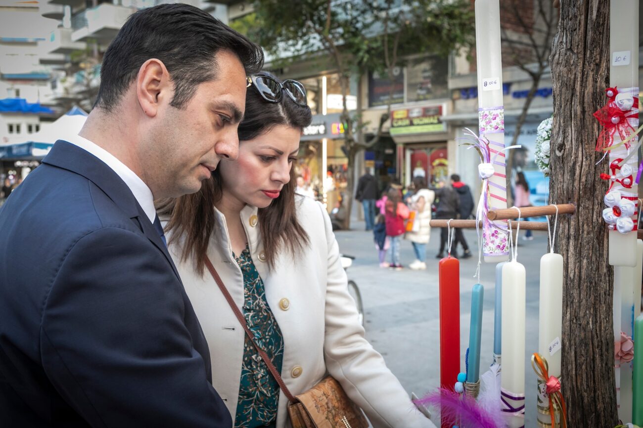 O Σπύρος Κουλκουδίνας στα πασχαλινά παζάρια στο κέντρο της Κατερίνης