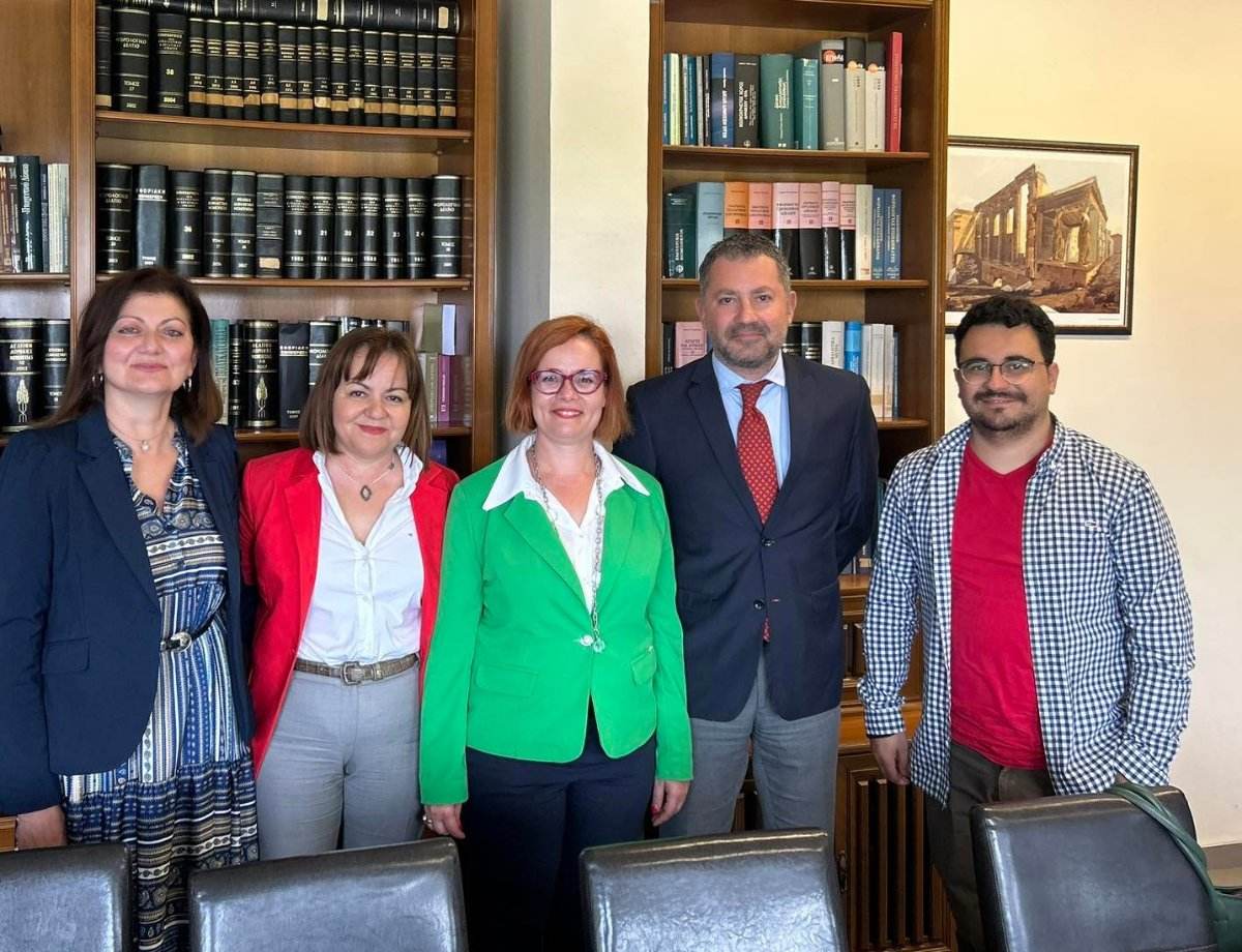 Συνάντηση της υπ. βουλεύτριας Πιερίας ΣΥΡΙΖΑ-ΠΣ Ελισσάβετ (Μπέττυ) Σκούφα με το Δ.Σ του Δικηγορικού Συλλόγου Κατερίνης