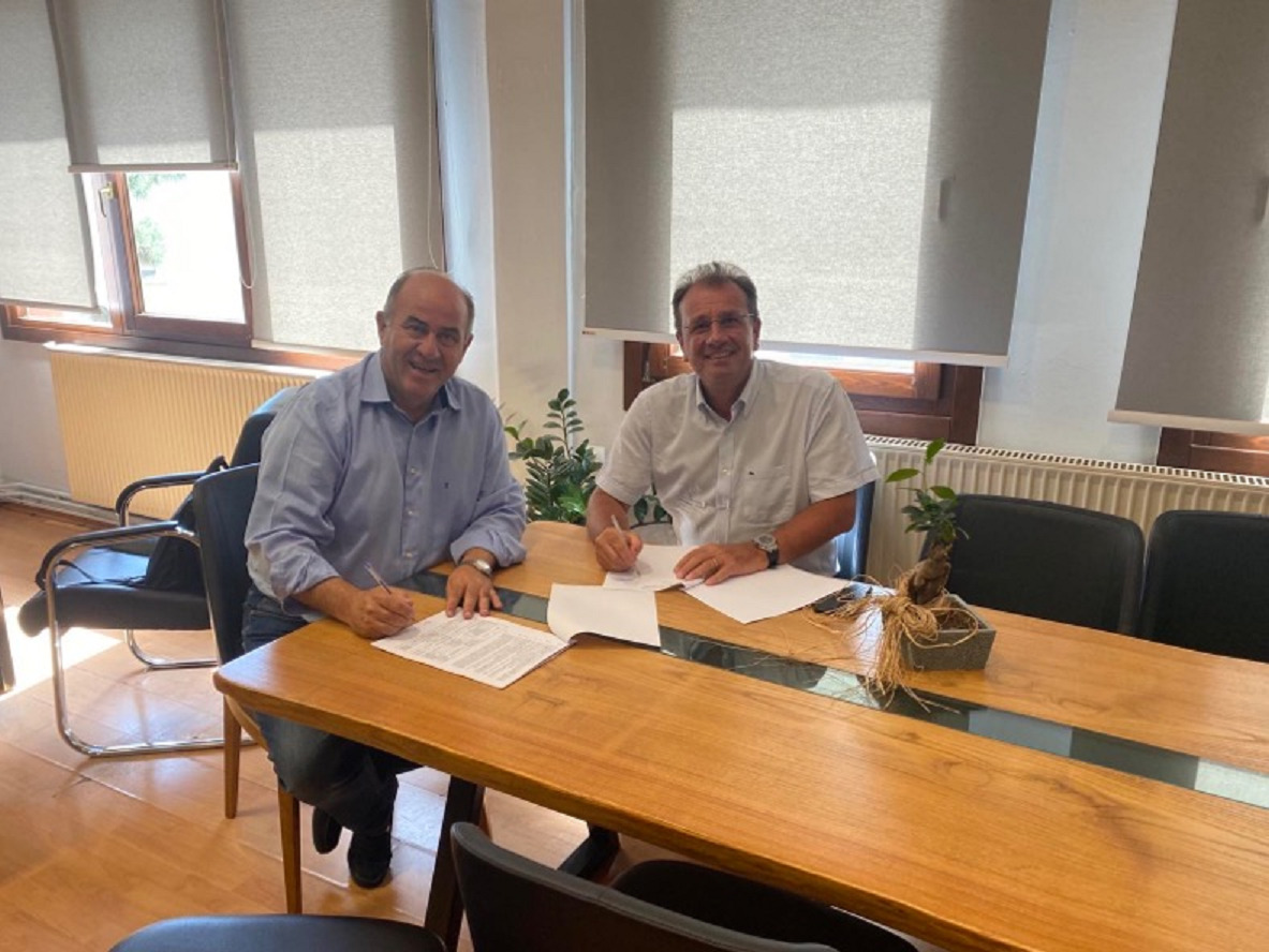 Δήμος Δίου-Ολύμπου: Υπογράφηκε η σύμβαση για την ασφαλτόστρωση παραλιακών δρόμων σε Πλαταμώνα και Λεπτοκαρυά