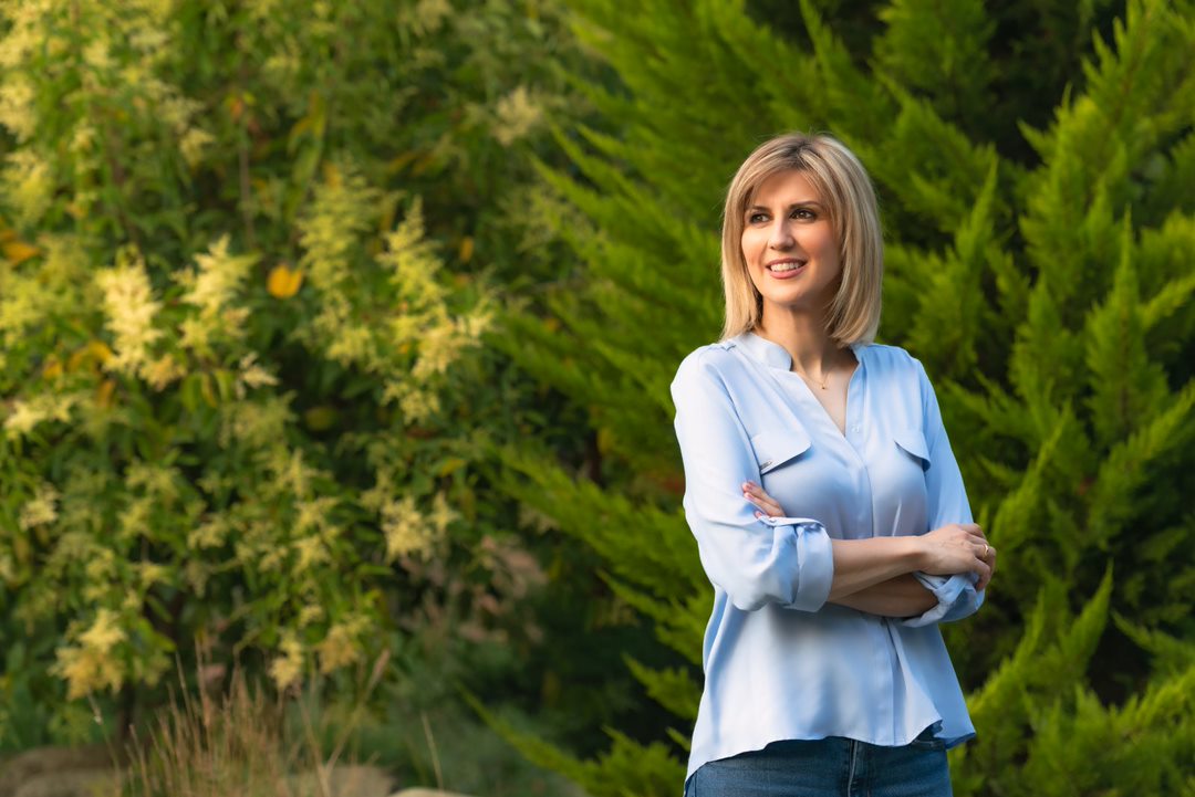 Η Κατερίνα Σαμαλή πρωτοπορεί και μας συστήνεται μέσα από τη διαδραστική της κάρτα (VIDEO)