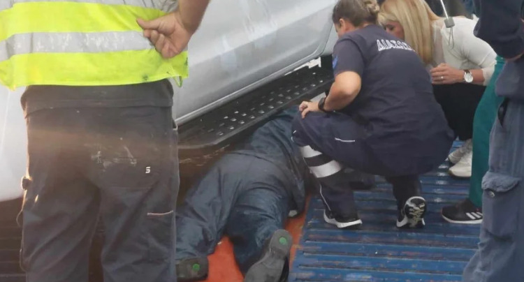 Νέο περιστατικό σε πλοίο: Ναυτικός του αρνήθηκε επιβίβαση και πέρασε από πάνω του με το αγροτικό