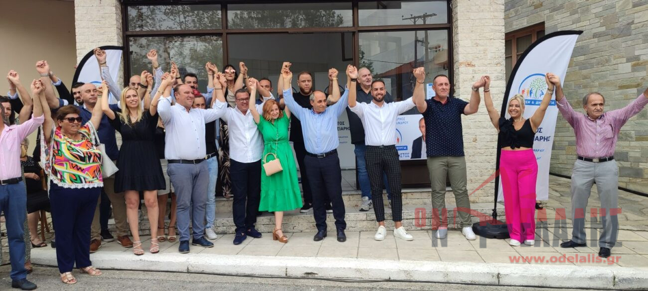 Συγκίνηση Κομπατσιάρη στα εγκαίνια του εκλογικού κέντρου στον Κολινδρό