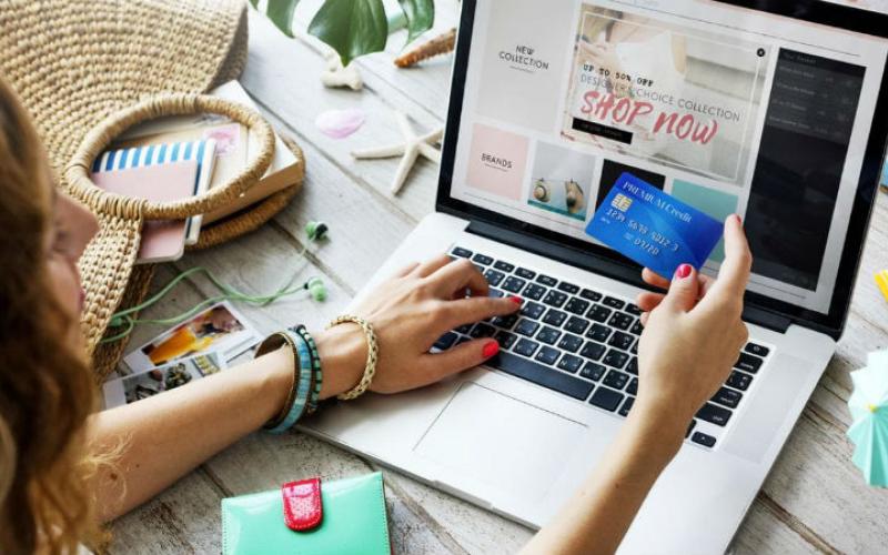 Τι αγοράζουν οι Έλληνες online – Οι πιο δημοφιλείς ηλεκτρονικές αγορές