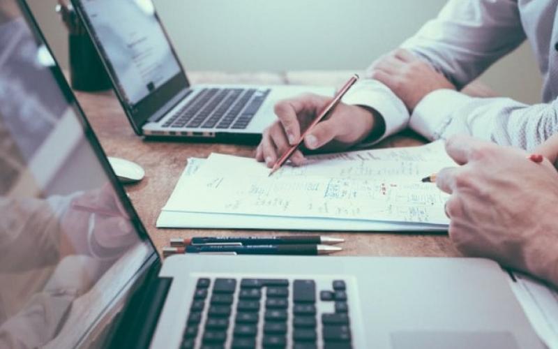 ΕΛΣΤΑΤ: Αύξηση 7,4% στον τζίρο επιχειρήσεων τον Ιανουάριο