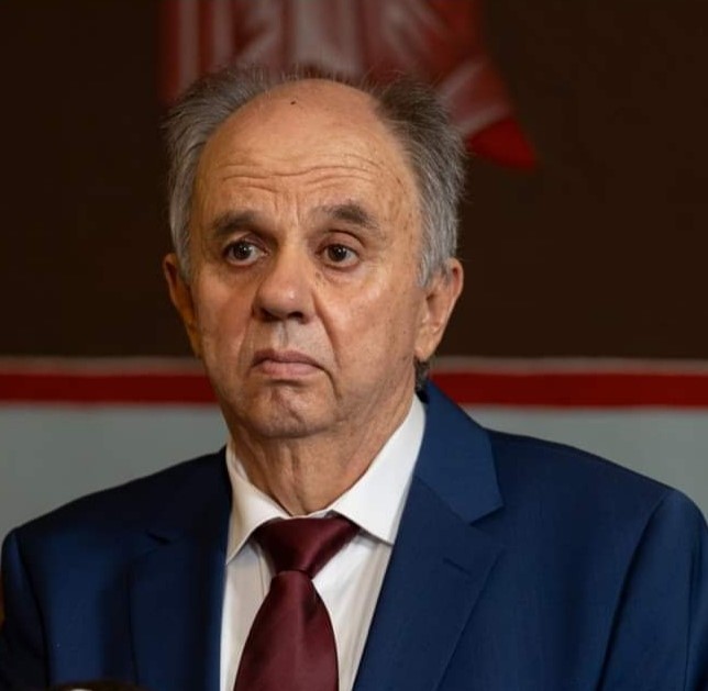 Ο Δημήτρης Κρήτος ευχαριστεί το Δικηγορικό Σύλλογο Κατερίνης