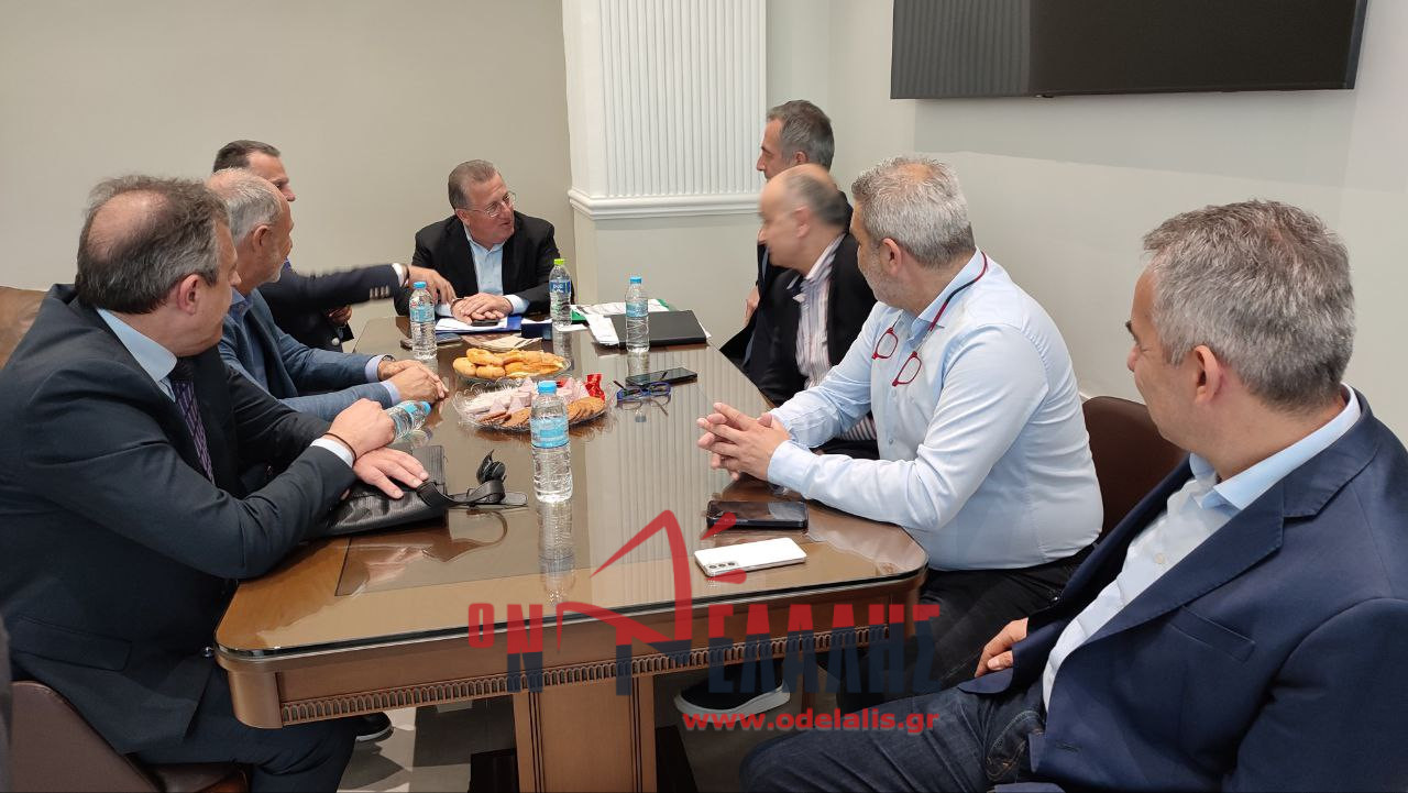 «Έφαγαν πόρτα» εκπρόσωποι των βουλευτών στη συνάντηση Ντούμου – Κωνσταντινίδη