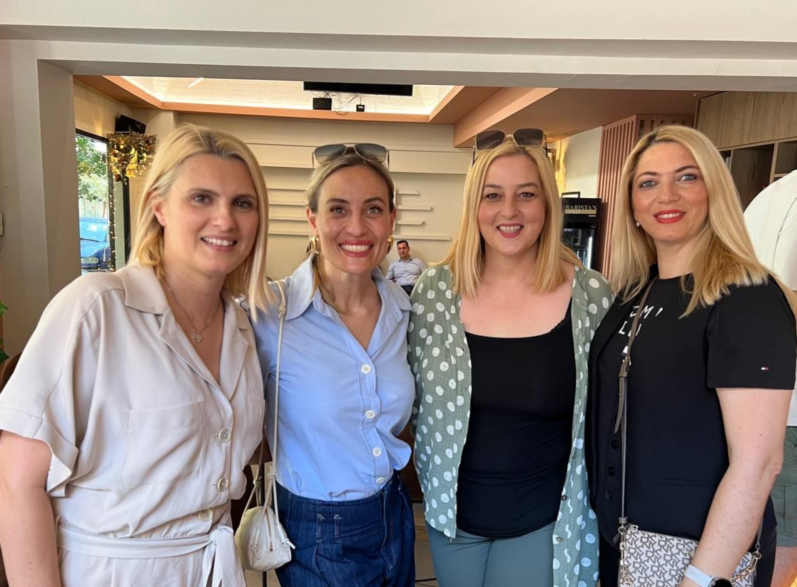 Τι συνδέει τις τέσσερις κυρίες;