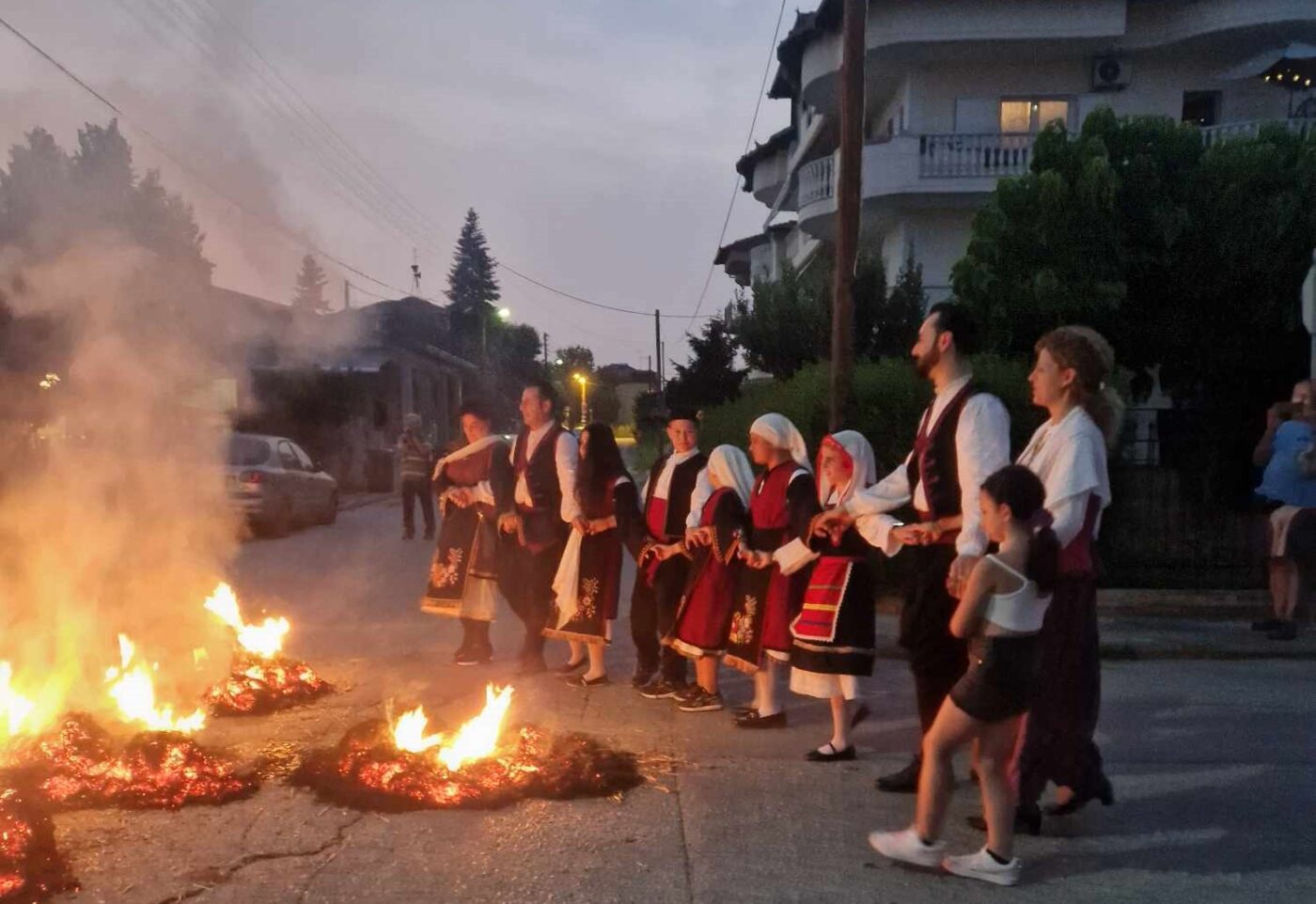Αναβίωση του εθίμου του Κλήδονα από  τον Σύλλογο Ανατολικοθρακων Περίστασης