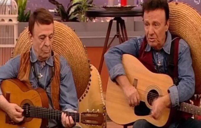 Πέθανε ο τραγουδιστής Γιάννης Κατσάμπας, μέλος του συγκροτήματος «Αδελφοί Κατσάμπα»