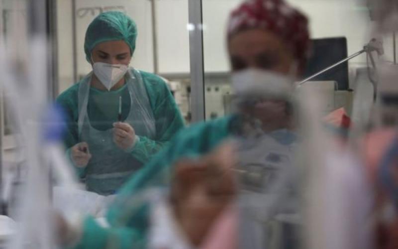 Καθησυχαστικός ο καθηγητής Μαγιορκίνης για την υποπαραλλαγή Nimbus του Κορονοϊού