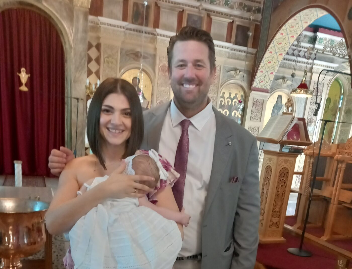 Νέος Παντελεήμονας: Και το όνομα αυτής, Ελένη