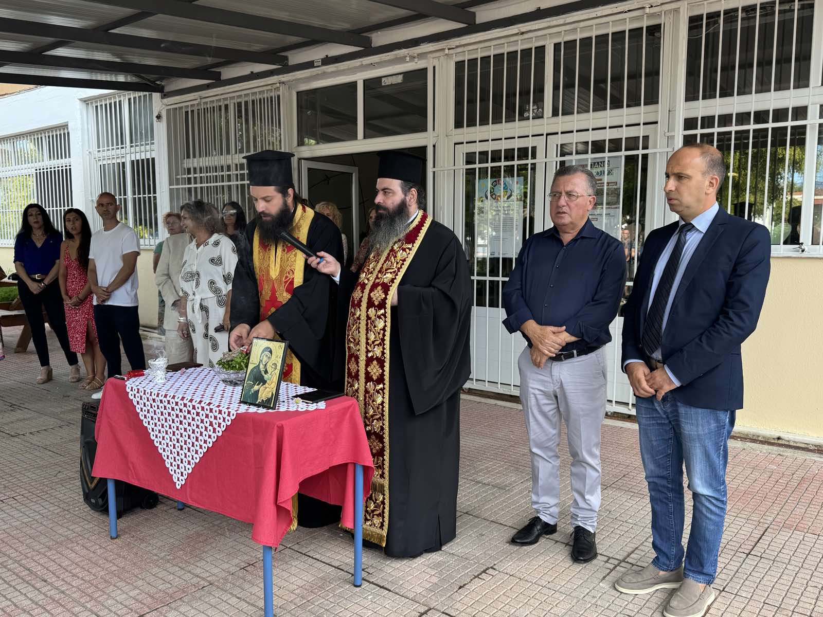 «Πρώτο κουδούνι» & αγιασμός στα σχολεία του Δήμου Κατερίνης