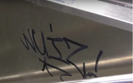 Μετρό Θεσσαλονίκης: Έγραψαν σκάλες σε σταθμό λίγο πριν τα εγκαίνια