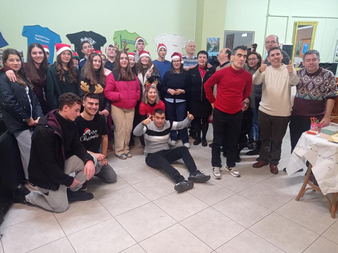 Το καφέ “κομπολόι” ευχαριστεί την Σοφία Μαυρίδου