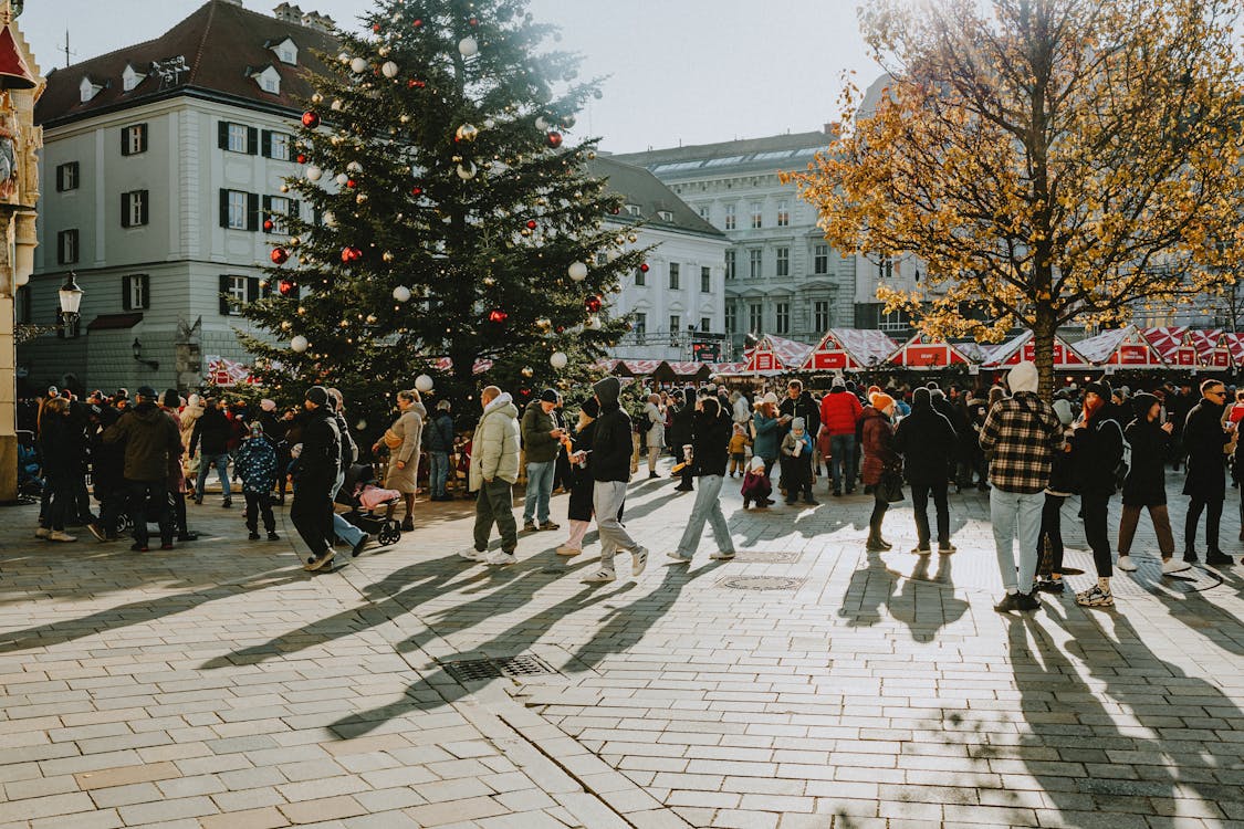 Οδηγός για το Δώρο Χριστουγέννων 2024: Πως υπολογίζεται σε εργαζομένους και ανέργους