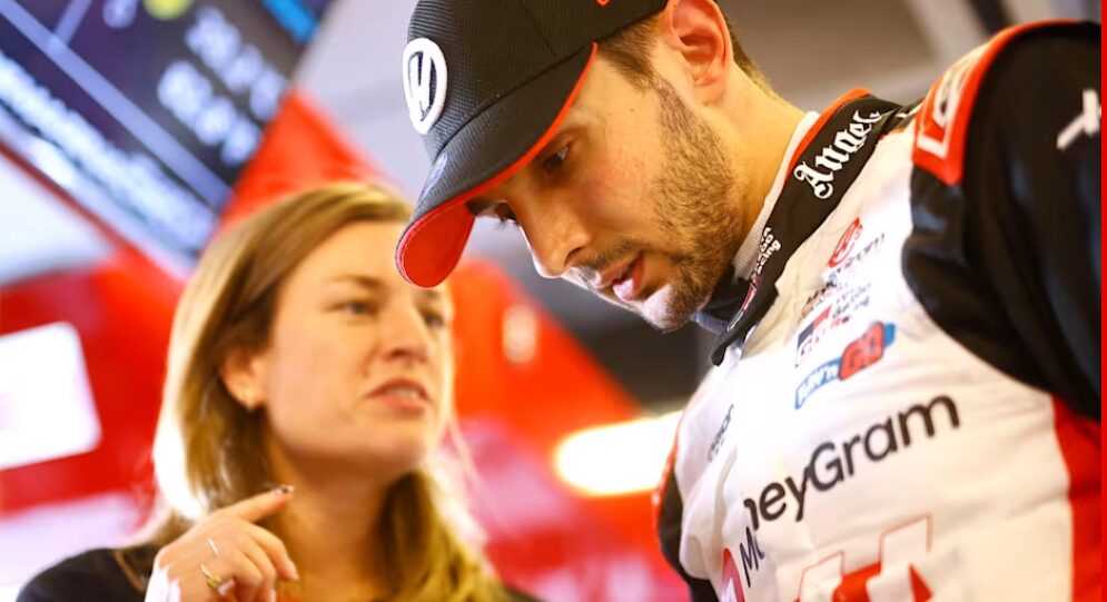 Formula 1: Η Haas γράφει ιστορία – Πρώτη φορά γυναίκα στο ρόλο μηχανικού αγώνα