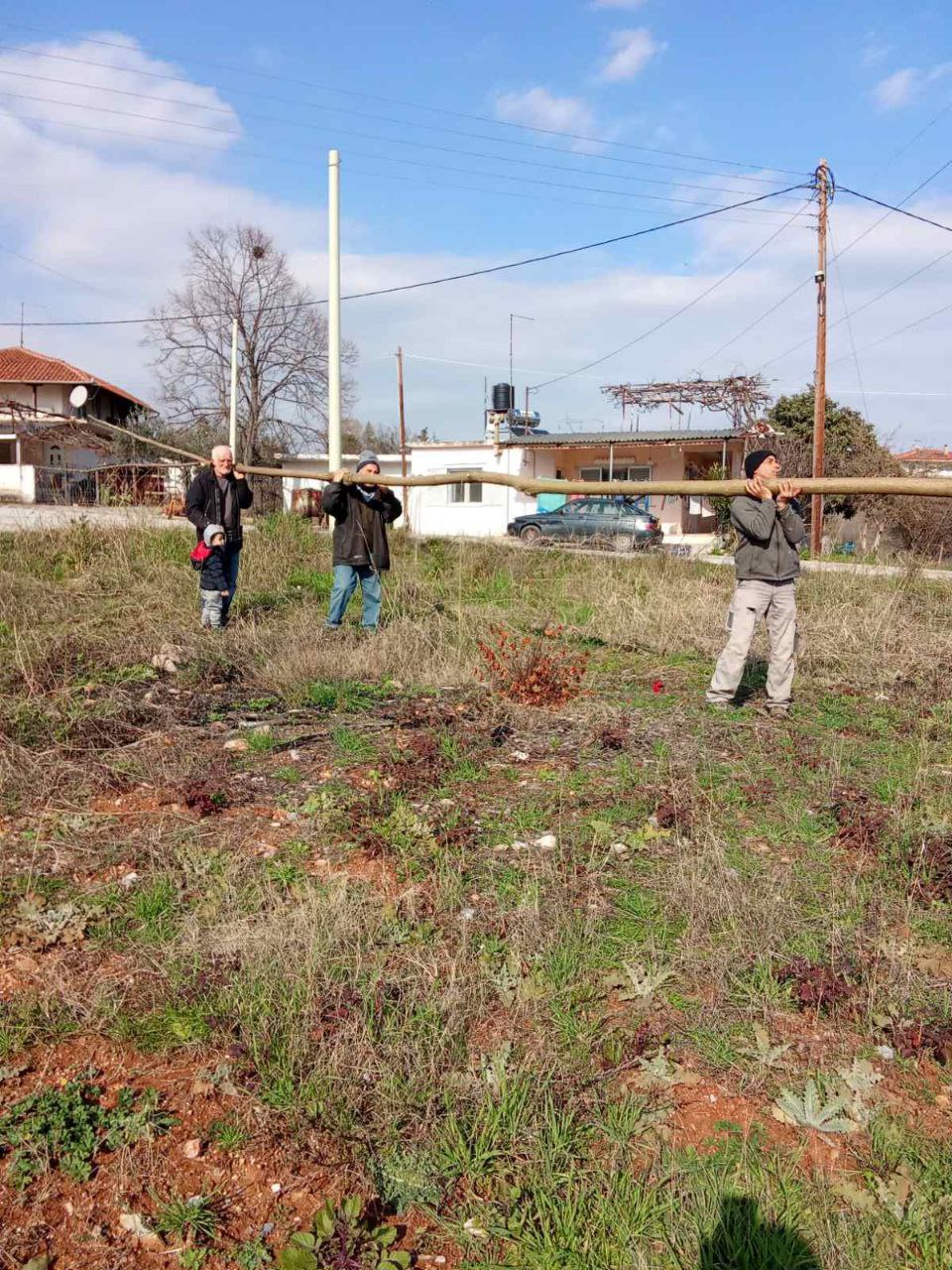 Προετοιμασίες για το κάψιμο του καρνάβαλου στο Προσήλιο Σβορώνου