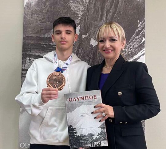 Επίσκεψη του χάλκινου Πρωταθλητή Ευρώπης στο καράτε στην Αντιπεριφερειάρχη Πιερίας