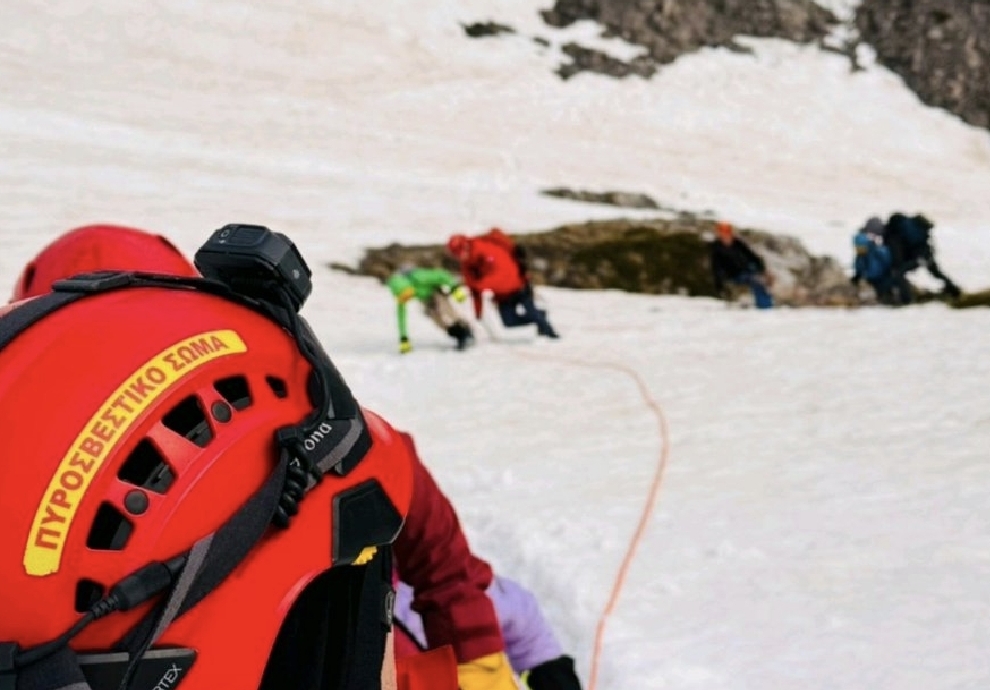 Διάσωση στον Όλυμπο: Απεγκλωβίστηκε οικογένεια ορειβατών με δύο παιδιά