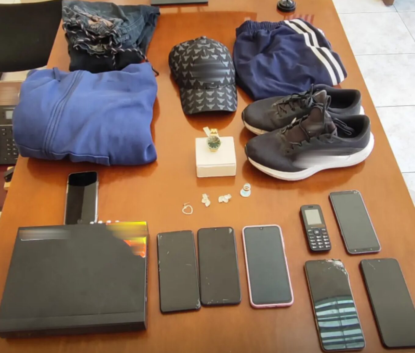 Δυτικά Προάστια: Εξαρθρώθηκε σπείρα νεαρών διαρρηκτών!