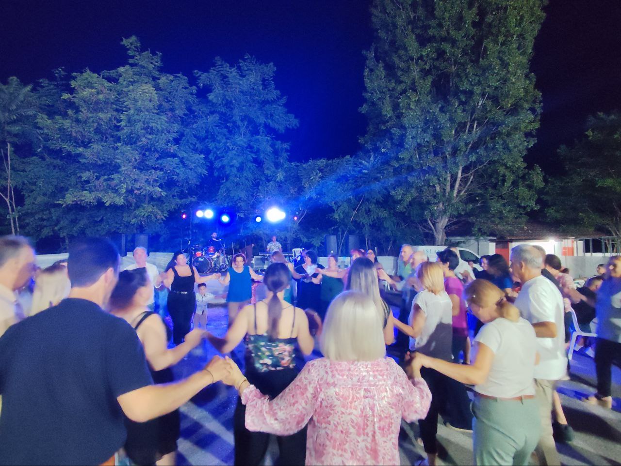 Το Αντάμωμα του Λιβαδίου – Μια Βραδιά Γεμάτη Παράδοση και Συγκίνηση