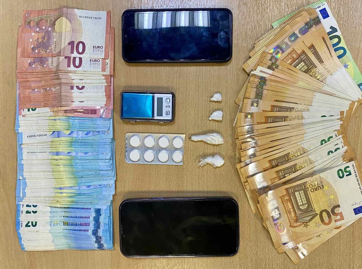 Πιερία: Σύλληψη αλλοδαπού για ναρκωτικά – Κατασχέθηκαν κοκαΐνη και 5.000 ευρώ