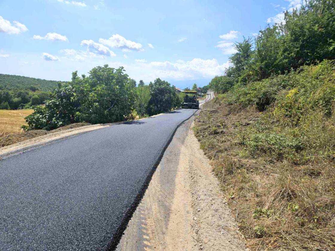 Ασφαλτοστρώσεις αγροτικών δρόμων στην Εξοχή