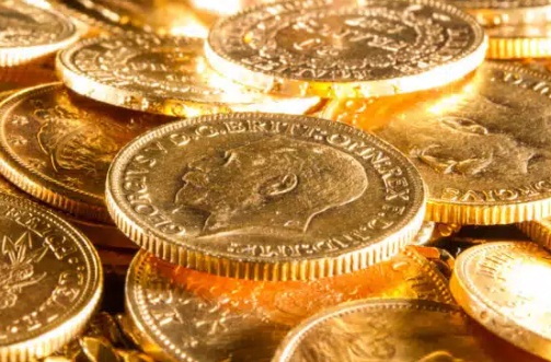 Οι Έλληνες προτιμούν τις λίρες – Στα 57,5 εκατ. ευρώ ο τζίρος στο εξάμηνο