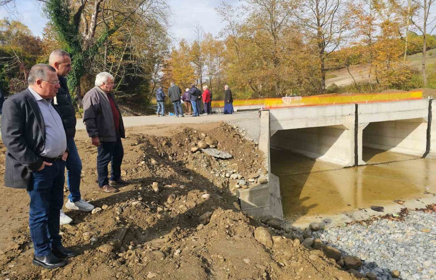 Νέα γέφυρα στη Λαγοράχη: Στην κυκλοφορία το έργο που αποκαθιστά την πρόσβαση των αγροτών στις καλλιέργειές τους